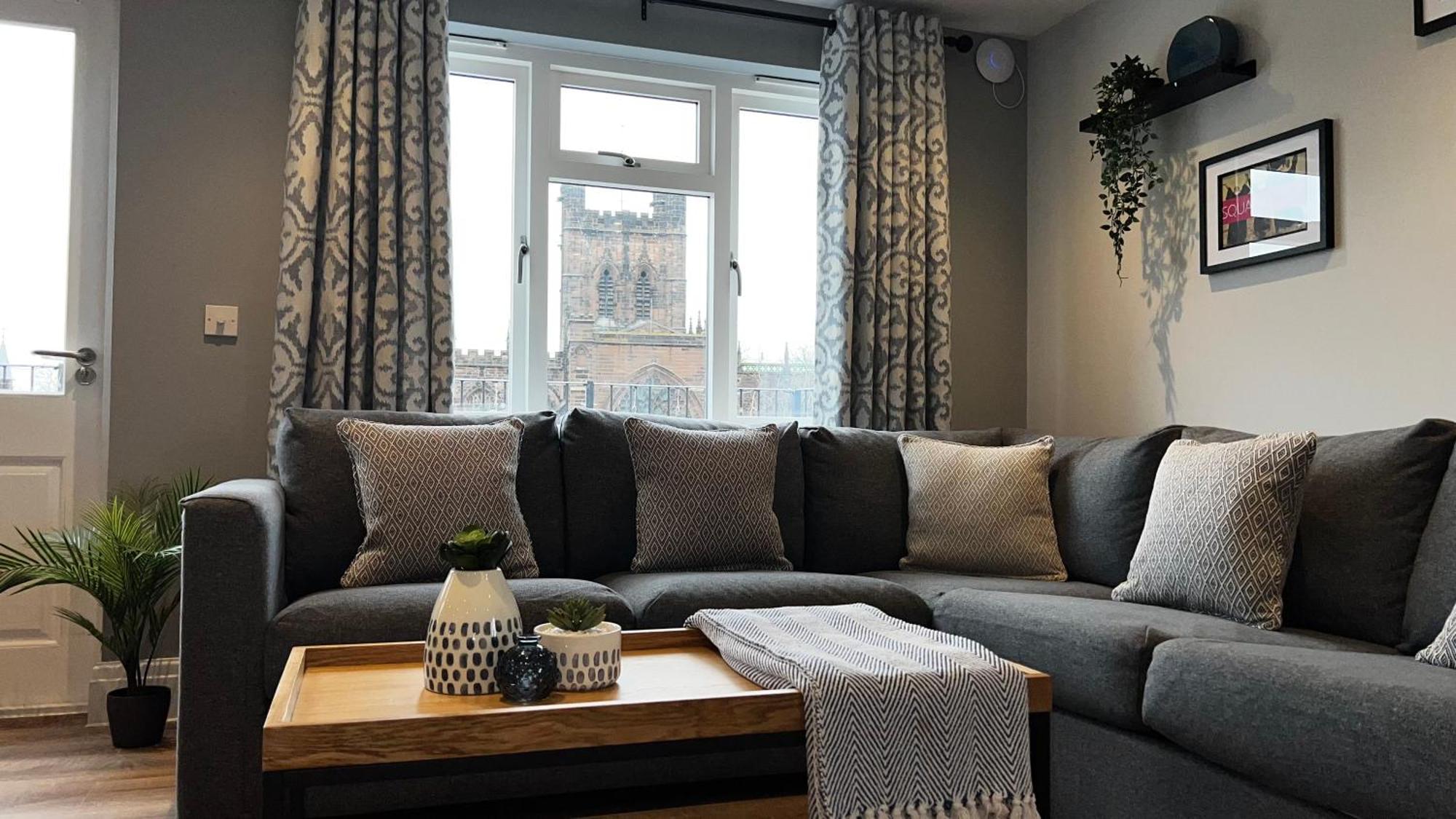 Penthouse On The Rows - Cathedral Views Appartement Chester Buitenkant foto
